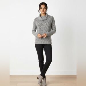 Calvin Klein Cowl Neck Sweater.                  Size: Medium